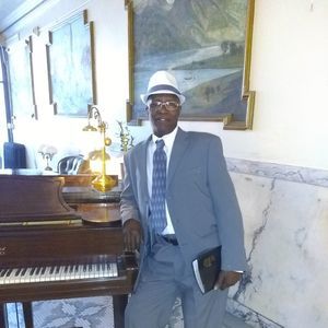 Meet your Posher, Winston